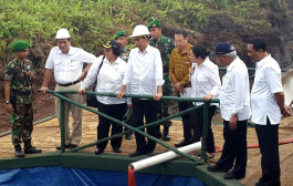Jokowi Pantau Kanal Lahan Gambut
