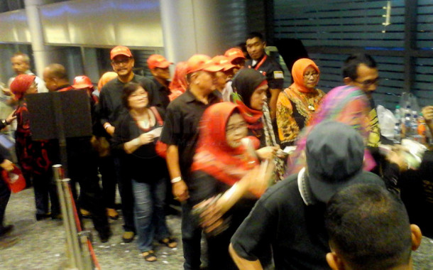 Konser Badai Pasti Berlalu Obati Generasi 70-an