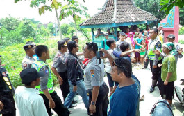 Tolak PT PRIA, Warga Demo Gubernur Jatim
