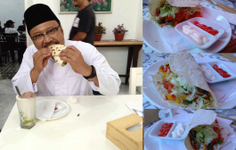 Gus Ipul Lahap Taco Meksiko Rasa Jawa Timur